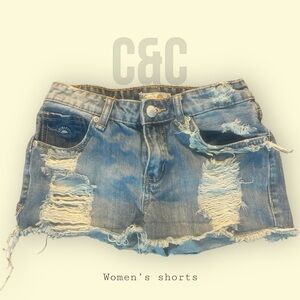 C&C Women’s distressed shorts size 24